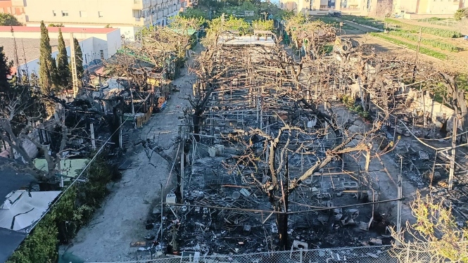 Imagen del camping La Herradura tras el incendio (AYUNTAMIENTO DE ALMUÑÉCAR)