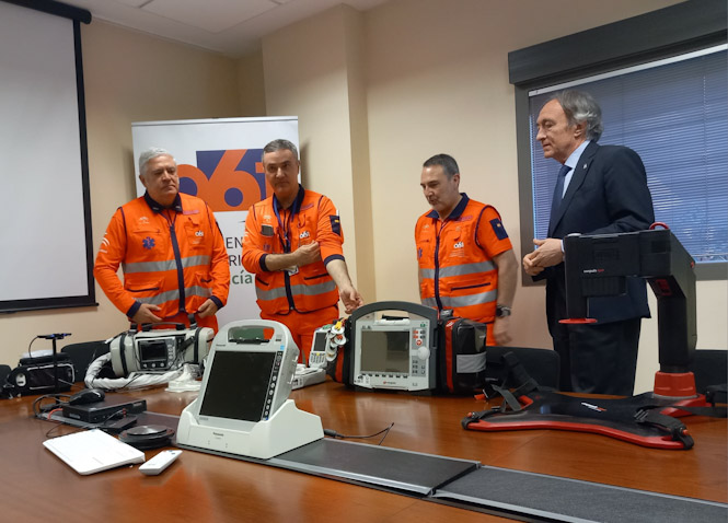 Visita al centro de emergencias sanitarias 061 de Granada (JUNTA)