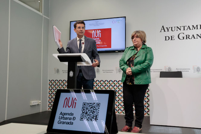 El Alcalde de Granada, Francisco Cuenca, ha presentado la agenda urbana (JAVIER ALGARRA/ AYUNTAMIENTO)