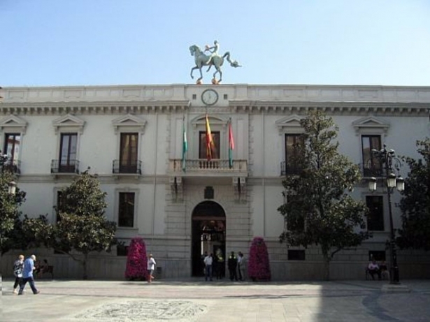 Fachada del Ayuntamiento de Granada, en imagen de archivo (AYUNTAMIENTO DE GRANADA) 