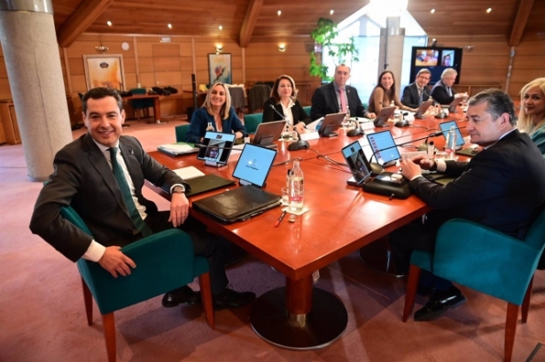 Reunión ordinaria del consejo de gobierno de la Junta en Sierra Nevada, presidida por el presidente andaluz, Juanma Moreno (ÁLEX CÁMARA-EUROPA PRESS) 