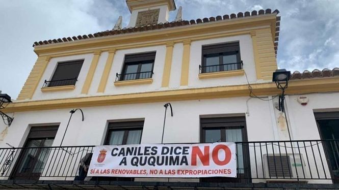 Fachada del Ayuntamiento de Caniles (CPA)