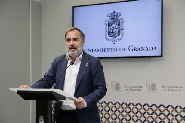 El edil de Mantenimiento de Granada, Jacobo Calvo  (JAVIER ALGARRA / AYUNTAMIENTO)