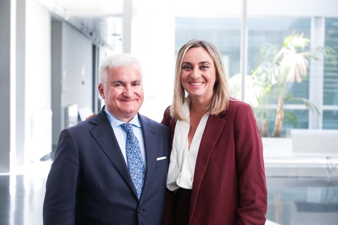 Vito Episcopo junto a Marifrán Carazo (PP) 