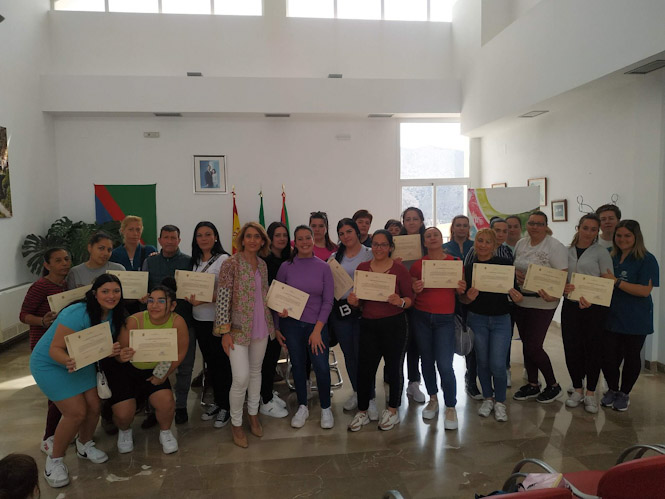 Entrega de diplomas en Colomera (CONSORCIO VEGA SIERRA ELVIRA)