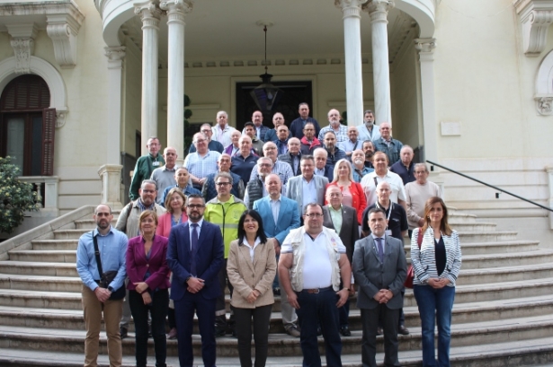 Foto de familia tras el acto (SUBDELEGACIÓN) 