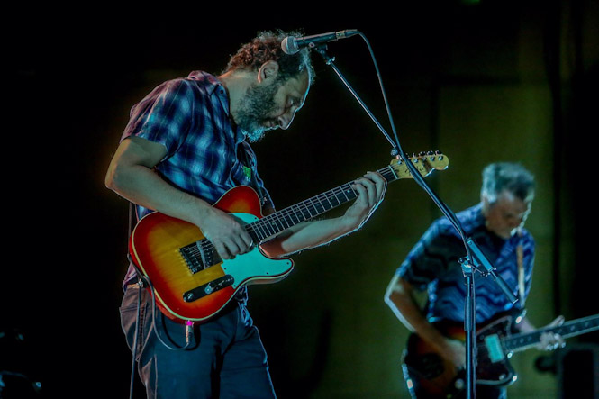 El cantante del grupo indie ‘Los Planetas’, Jota, durante un concierto (RICARDO RUBIO - EUROPA PRESS)