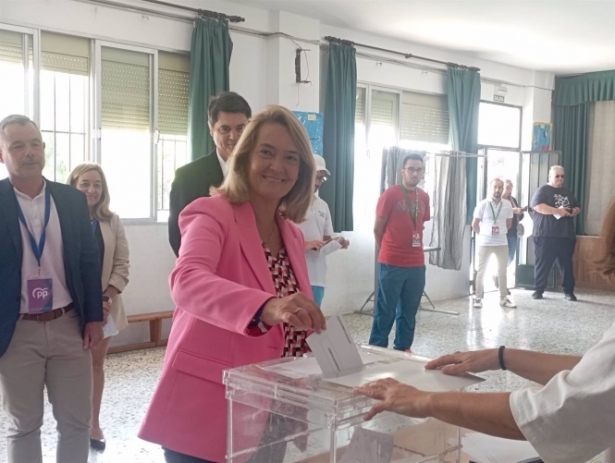 Luisa García Chamorro vota este domingo (PP) 