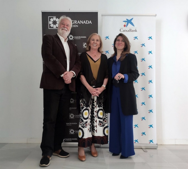 El director del Festival Internacional de Música y Danza de Granada, Antonio Moral; la presidenta de CajaGranada Fundación, María Elena Martín-Vivaldi; y la directora de Banca de Instituciones de CaixaBank en Andalucía, María Rosa Márquez (CAJAGRANADA FU El director del Festival Internacional de Música y Danza de Granada, Antonio Moral; la presidenta de CajaGranada Fundación, María Elena Martín-Vivaldi; y la directora de Banca de Instituciones de CaixaBank en Andalucía, María Rosa Márquez (CAJAGRANADA FU