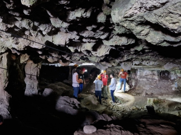Visita a la cueva (AYUNTAMIENTO DE MOCÍN)