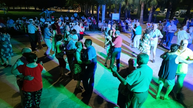 `Bailes al fresquito` organizados por el Ayuntamiento de Huétor Tájar (AYTO. HUÉTOR TÁJAR) `Bailes al fresquito` organizados por el Ayuntamiento de Huétor Tájar (AYTO. HUÉTOR TÁJAR)