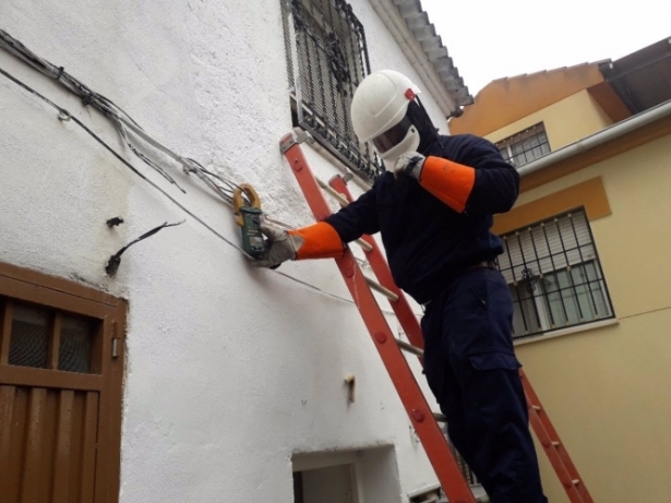 La lucha contra el fraude masivo en Granada se salda con 1.232 suministros inspeccionados 8ENDESA)