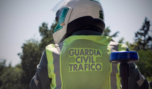 Agente de la Guardia Civil de Tráfico (GUARDIA CIVIL)