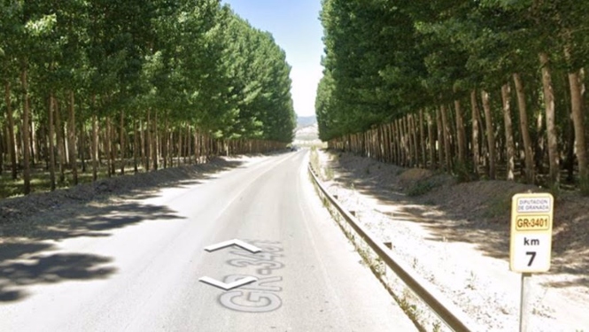 Punto de la GR-3401 en que un menor de 14 años ha fallecido atropellado cuando circulaba en bicicleta (112 ANDALUCÍA)