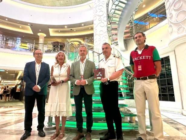 Recibimeinto al Norwegian Getaway (PUERTO DE MOTRIL) Recibimeinto al Norwegian Getaway (PUERTO DE MOTRIL)