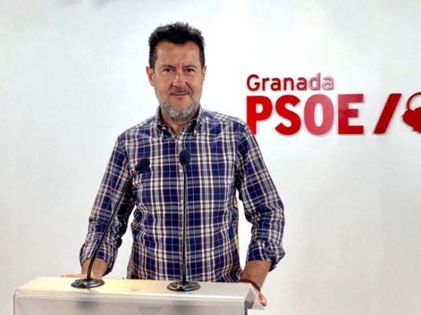 El secretario de Política Institucional y Comunicación del PSOE de Granada, Alejandro Zubeldia (PSOE) El secretario de Política Institucional y Comunicación del PSOE de Granada, Alejandro Zubeldia (PSOE)