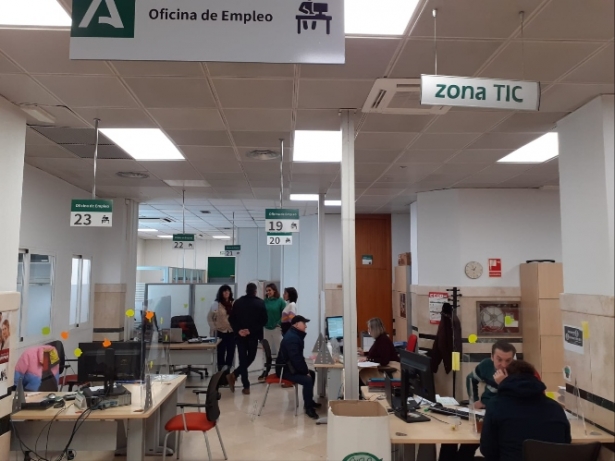 Oficina del SAE en el barrio granadino de Cartuja (JUNTA) Oficina del SAE en el barrio granadino de Cartuja (JUNTA)