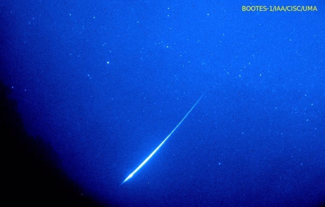 Una bola de fuego sobrevuela el cielo granadino. (BOOTES-1/IAA/CSIC/UMA)