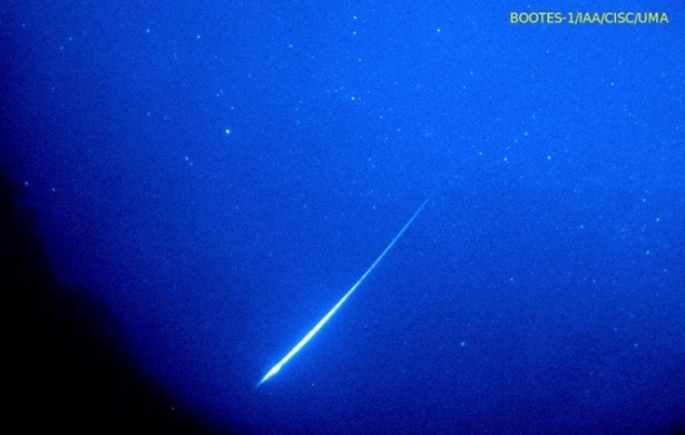 Una bola de fuego sobrevuela el cielo granadino. (BOOTES-1/IAA/CSIC/UMA) Una bola de fuego sobrevuela el cielo granadino. (BOOTES-1/IAA/CSIC/UMA)