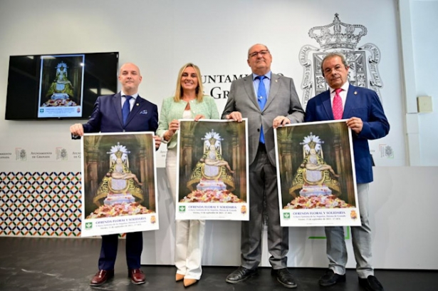 Presentación de la Ofrenda floral (VIRGEN DE LAS ANGUSTIAS) Presentación de la Ofrenda floral (VIRGEN DE LAS ANGUSTIAS)