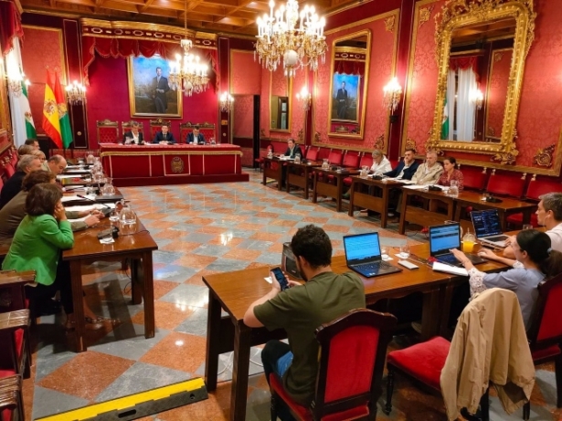 Comisión de Presidencia del Ayuntamiento de Granada (EUROPA PRESS) Comisión de Presidencia del Ayuntamiento de Granada (EUROPA PRESS)