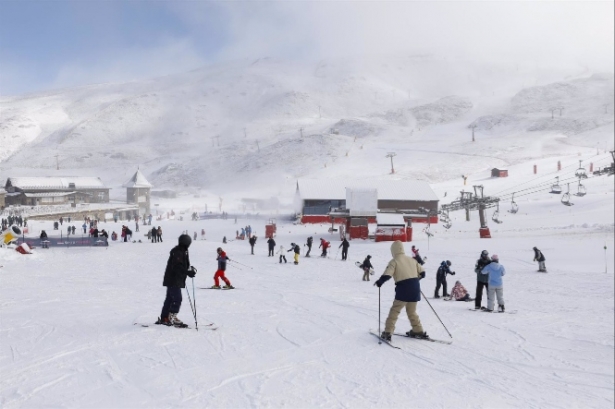 La estación de esquí de Sierra Nevada. Archivo (ÁLEX CÁMARA - EUROPA PRESS) 