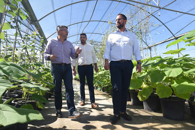 Imagen de la visita al vivero provincial (DIPGRA)