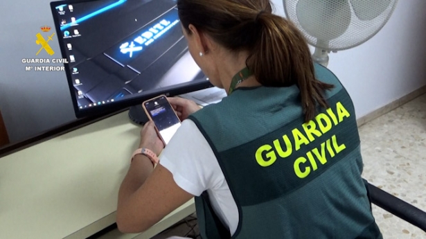 Agente de la Guardia civil (GUARDIA CIVIL) Agente de la Guardia civil (GUARDIA CIVIL)