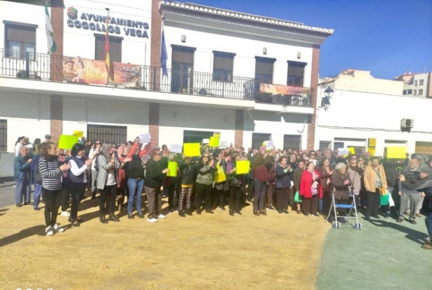 Concentración Cogollos Vega (PSOE)