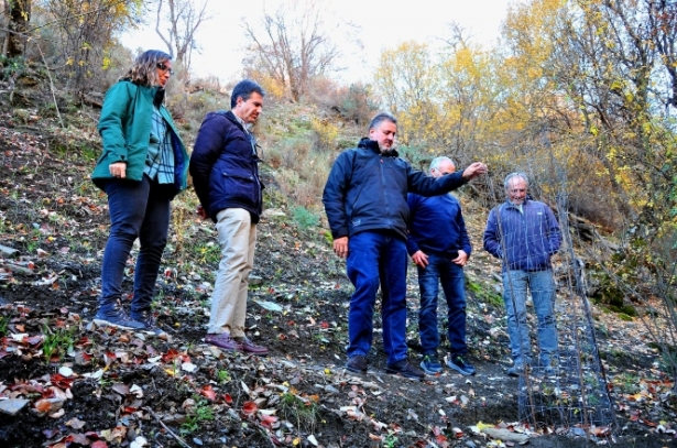 Visita a la zona donde se ha realizado la plantación (JUNTA)