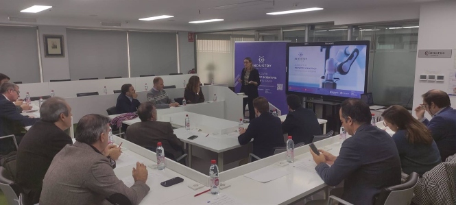 La viceconsejera de Universidad, Investigación e Innovación de la Junta, Lorena Garrido, en unas jornadas organizadas por el Consejo Andaluz de Cámaras de Comercio. (JUNTA DE ANDALUCÍA)