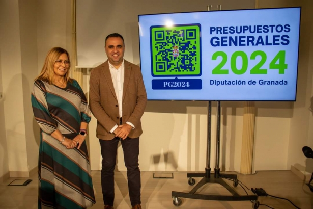 Ana Molina, diputada de Economía y Atención al Alcalde, y Francis Rodríguez, presidente de la Diputación, presentan los presupuestos provinciales (CRISTIAN RODRÍGUEZ)
