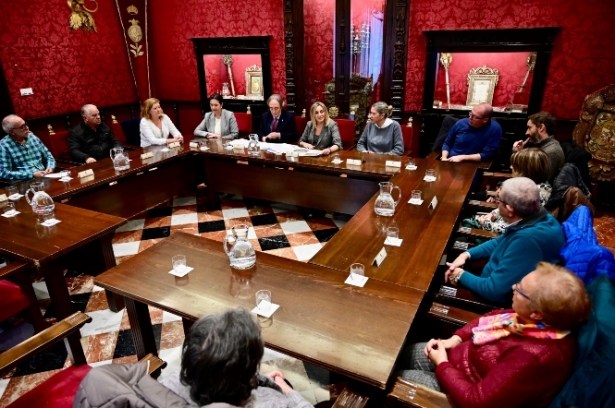 Imagen de la reunión (AYTO. GRANADA) Imagen de la reunión (AYTO. GRANADA)