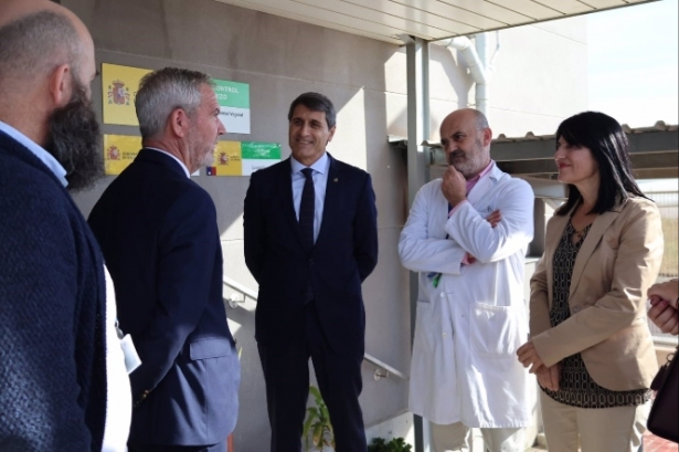 El delegado del Gobierno en Andalucía, Pedro Fernández, visita el puerto de Motril (DELEGACIÓN DEL GOBIERNO EN ANDALUCÍA)