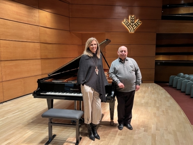Poli Servián y Juan José Cañovano en el Auditorio (CAJA RURAL) Poli Servián y Juan José Cañovano en el Auditorio (CAJA RURAL)