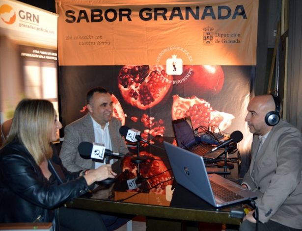 Francis Rodríguez junto a Marífrán Carazo en una entrevista en Madrid 