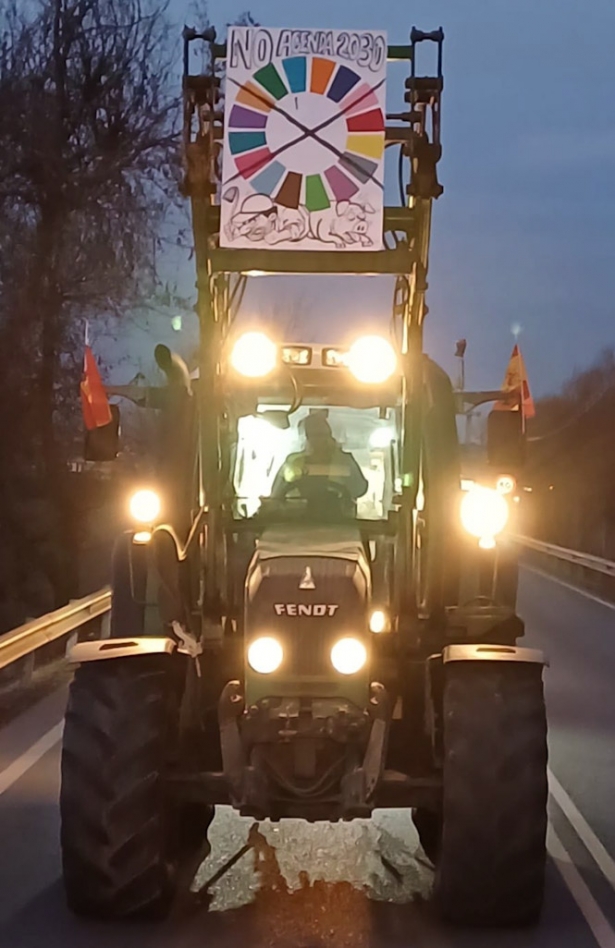La huelga de agricultores se hace notar en la circunvalación (GRN)