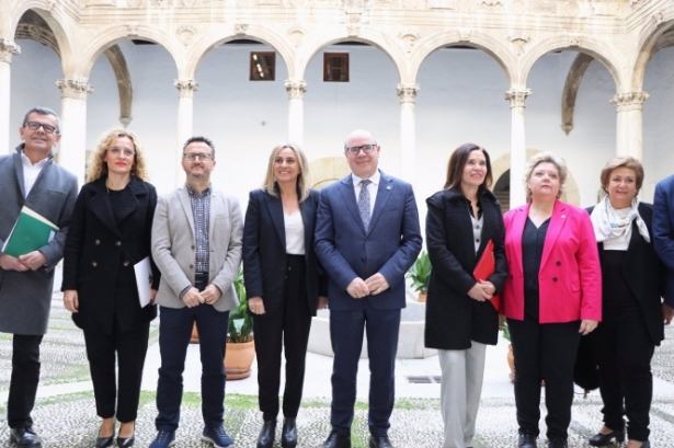 Presentación del nuevo Instituto Andaluz de Investigación e Innovación en Turismo (UGR) Presentación del nuevo Instituto Andaluz de Investigación e Innovación en Turismo (UGR)