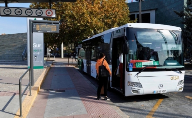 Autobus del consorcio emtropolitano (JUNTA)