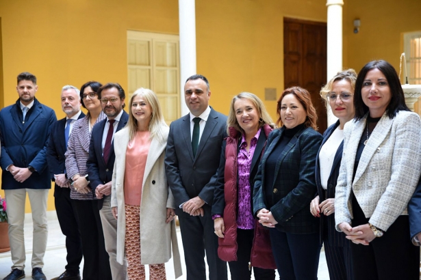 Visita de Patricia del Pozo a la sede de Diputación (DIPGRA)