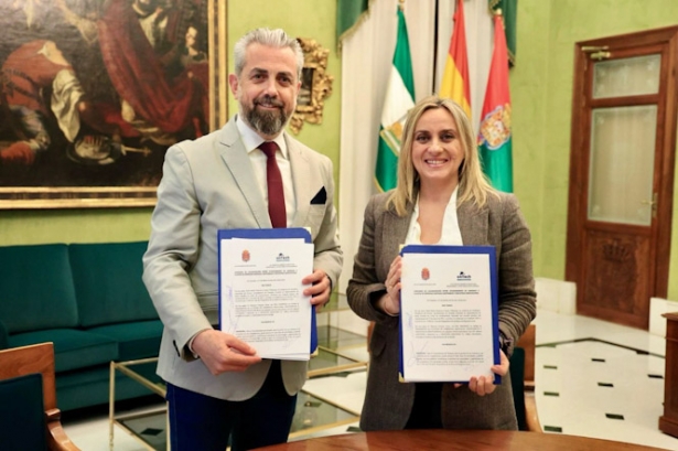 Firma del convenio (AYTO. GRANADA)