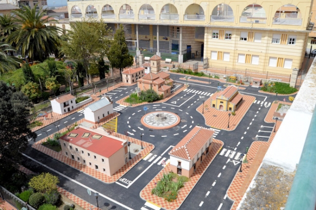 Vista panorámica del parque infantil de tráfico ‘Albolut’ (AYTO. ALBOLOTE) Vista panorámica del parque infantil de tráfico ‘Albolut’ (AYTO. ALBOLOTE)