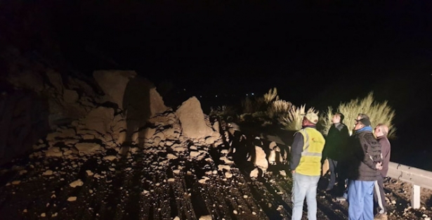 Visita a la zona del desprendimiento en la carretera de Güéjar Sierra (DIPUTACIÓN DE GRANADA) Visita a la zona del desprendimiento en la carretera de Güéjar Sierra (DIPUTACIÓN DE GRANADA)