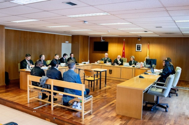 El bailaor Rafael Amargo (c) durante un juicio a la Audiencia Provincial de Madrid (A. PÉREZ MECA - EUROPA PRESS) El bailaor Rafael Amargo (c) durante un juicio a la Audiencia Provincial de Madrid (A. PÉREZ MECA - EUROPA PRESS)