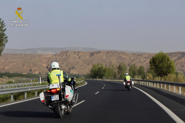 Agentes de la Guardia Civil de Tráfico (GUARDIA CIVIL) Agentes de la Guardia Civil de Tráfico (GUARDIA CIVIL)