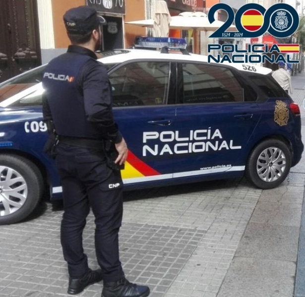 Agente de la Policía Nacional (POLICÍA NACIONAL) Agente de la Policía Nacional (POLICÍA NACIONAL)