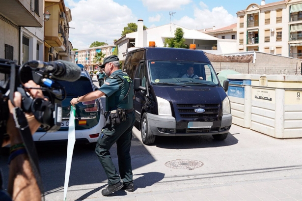 Entorno de la vivienda en la que ha tenido lugar el crimen de Huétor Tájar este lunes (ARSENIO ZURITA/EUROPA PRESS) Entorno de la vivienda en la que ha tenido lugar el crimen de Huétor Tájar este lunes (ARSENIO ZURITA/EUROPA PRESS)
