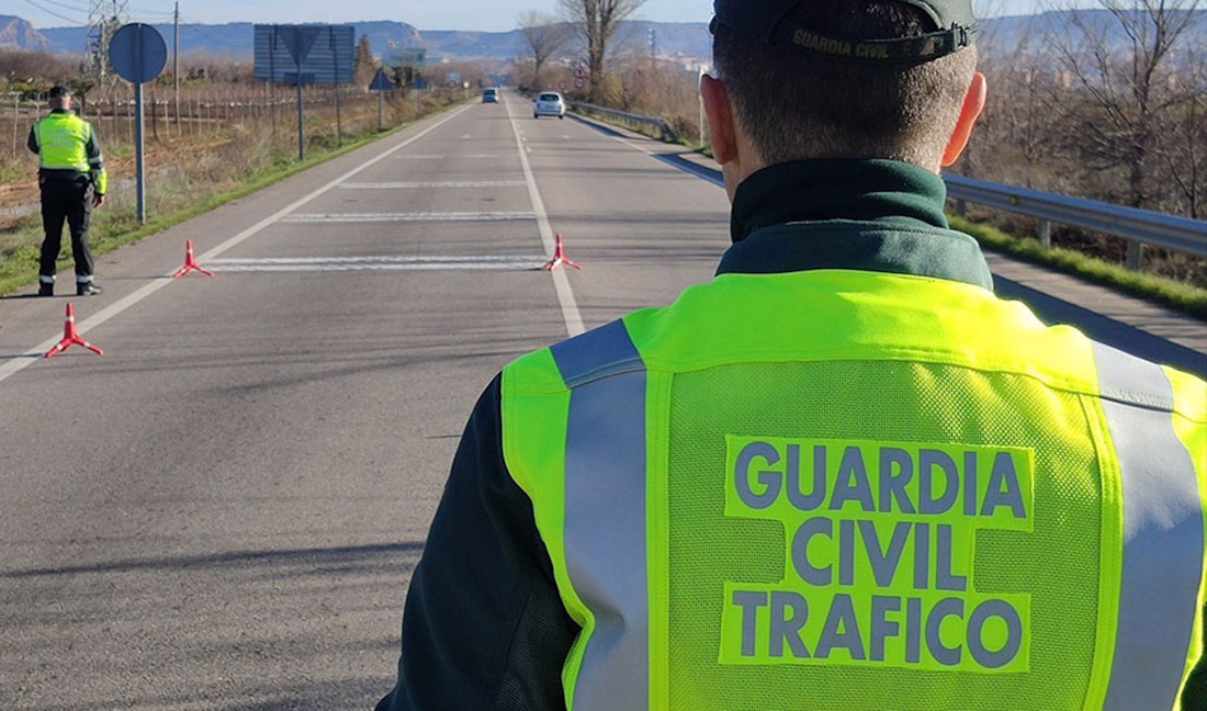Agentes de la Guardia Civil de Tráfico (GUARDIA CIVIL)