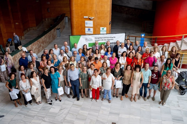 El Hospital Virgen de las Nieves homenajea a los profesionales jubilados durante el pasado año (JUNTA DE ANDALUCÍA)