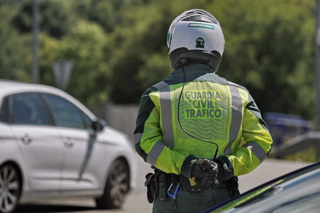 Agente de la Guardia Civil de Tráfico (GUARDIA CIVIL)